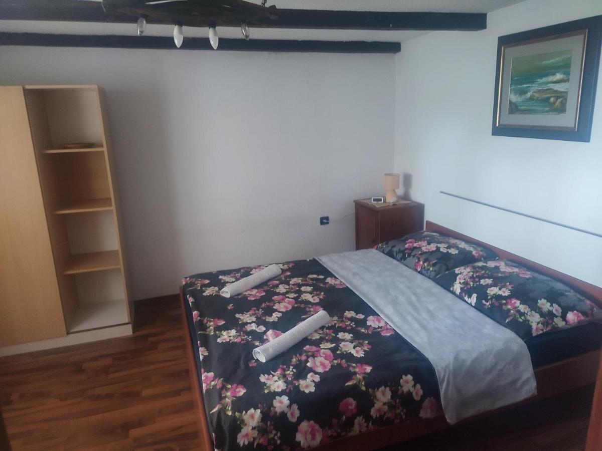 Holiday Home Lucija "" Private House With Pool "" Jablanac Exteriör bild